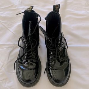 Little kid Dr marten’s. Used. A few scuffs size 2